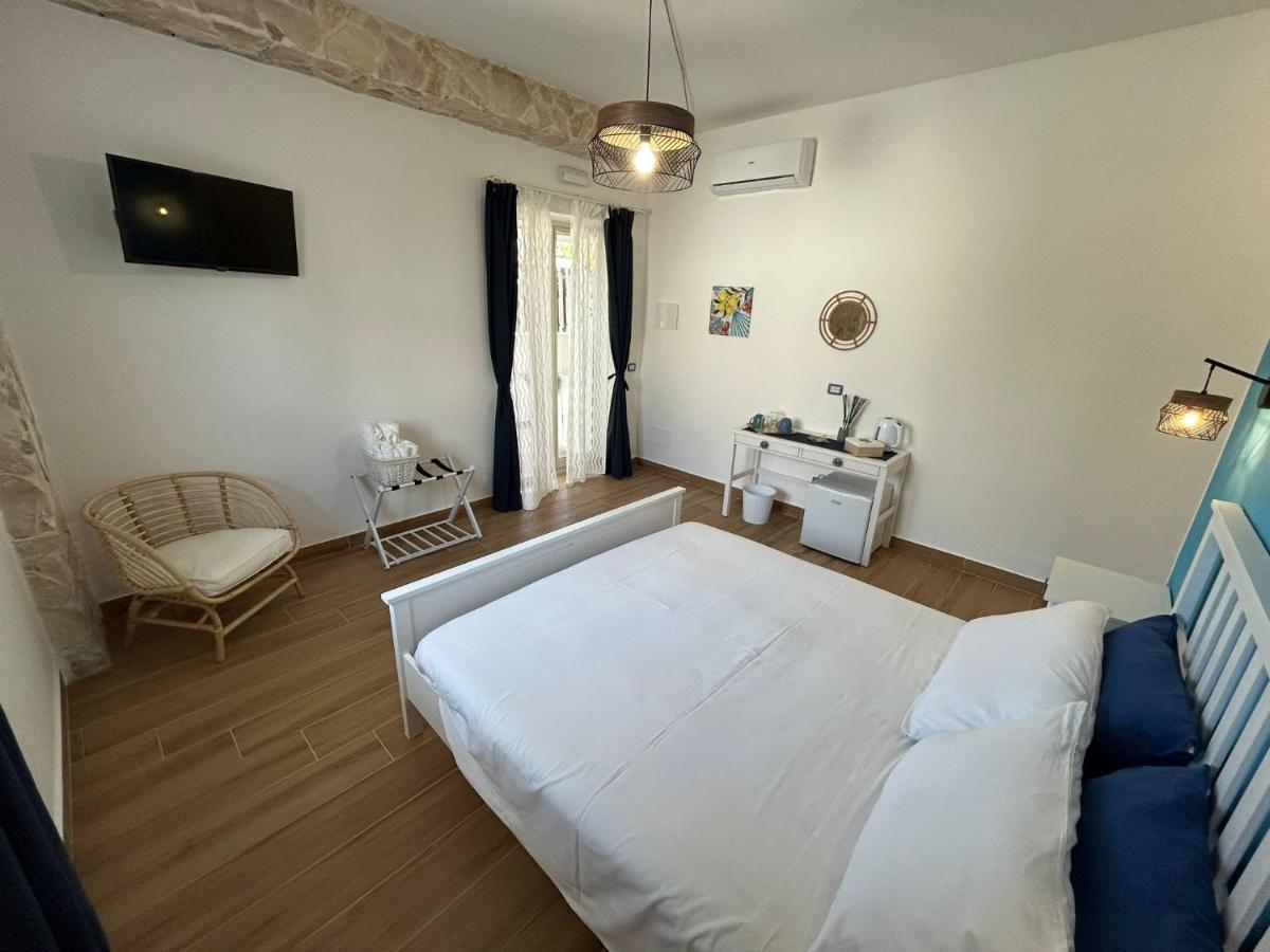 Room On The Beach Avola Exterior photo